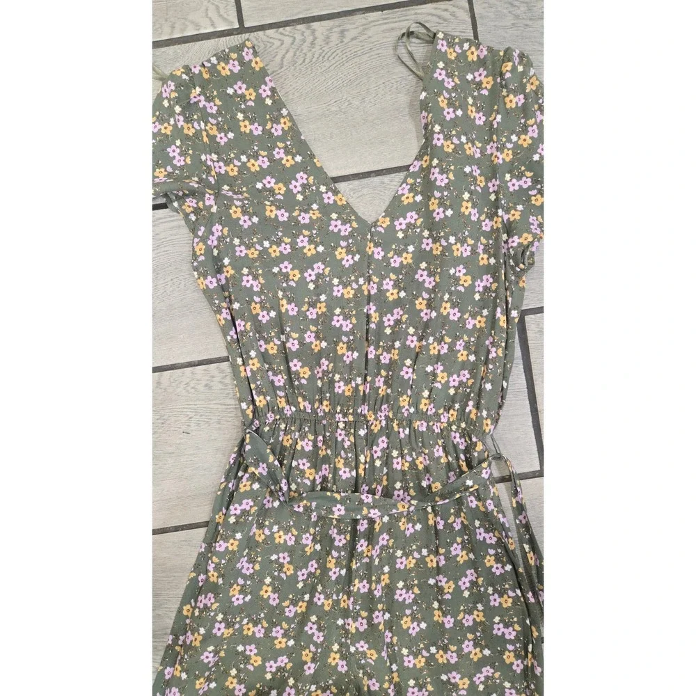 Kingston Grey Olive Green Floral Wide Leg Jumpsuit V-Neck Short Sleeve Medium NW